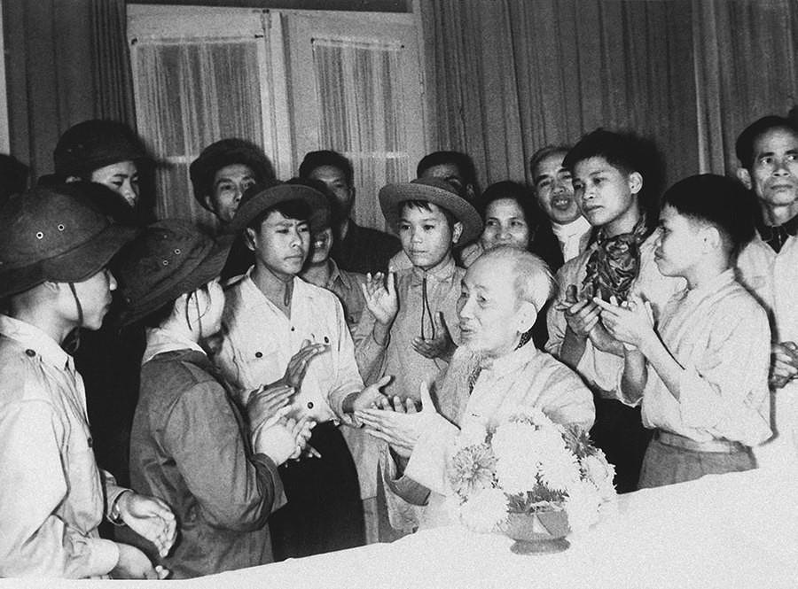 组图：胡志明主席生辰131周年：胡志明时代——越南民族历史中最色彩的时代 hinh anh 22