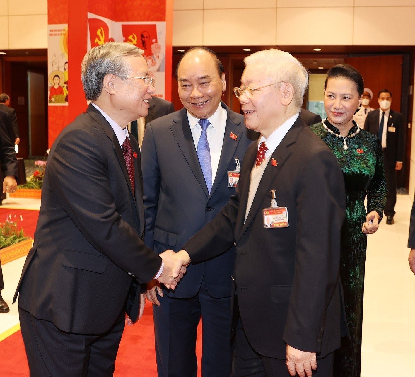 Top leaders attend the Congress's discussion on January 28 hinh anh 2