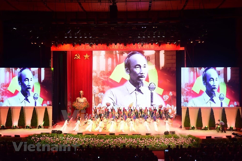 Grand ceremony marks President Ho Chi Minh’s birthday hinh anh 10