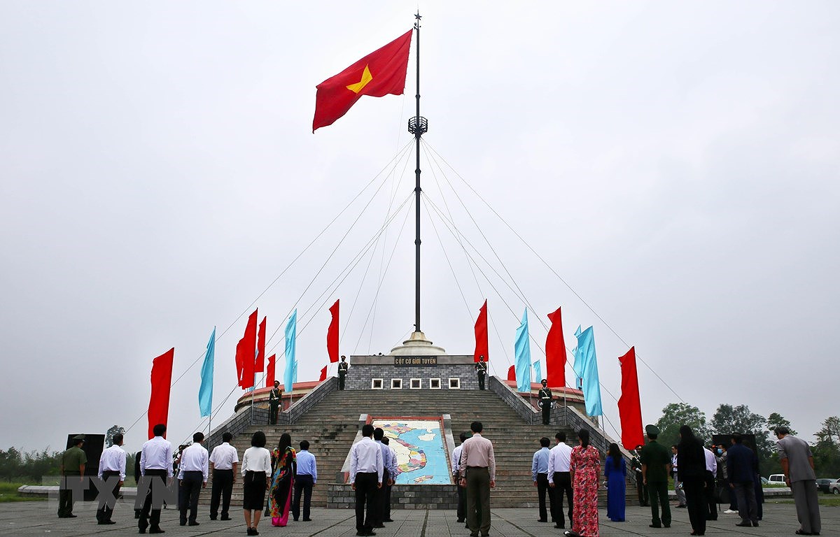 National Reunification Day celebrated across Vietnam hinh anh 18