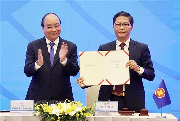 2020 - A year for Vietnam to assert mettle, stature hinh anh 3