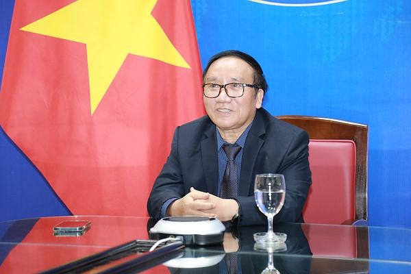Webinar shares poems and memories of President Ho Chi Minh hinh anh 1