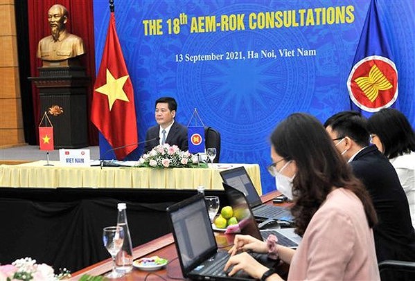 Vietnam enjoys rising stature, prestige in global arena hinh anh 4