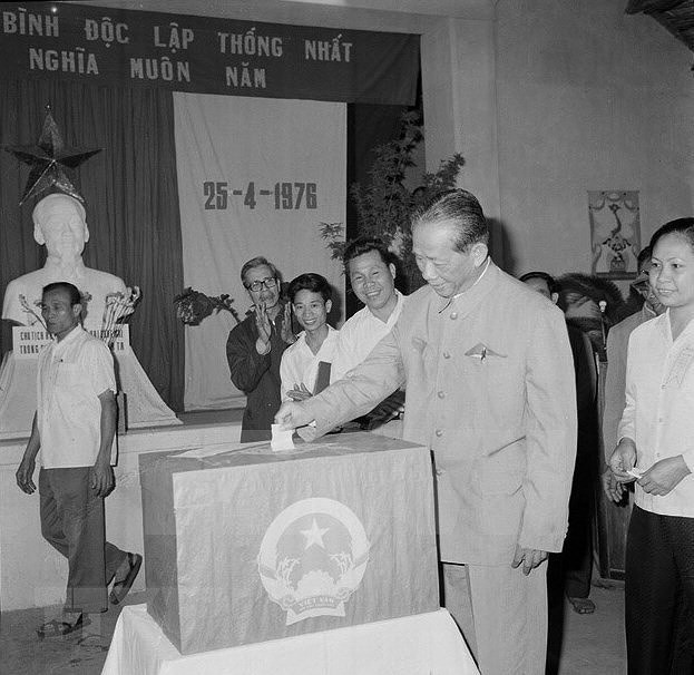 El III Congreso Nacional del Partido Comunista de Vietnam: Construccion del socialismo en el Norte hinh anh 26