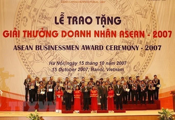[Fotos] Vietnam, miembro activo y proactivo de ASEAN hinh anh 4