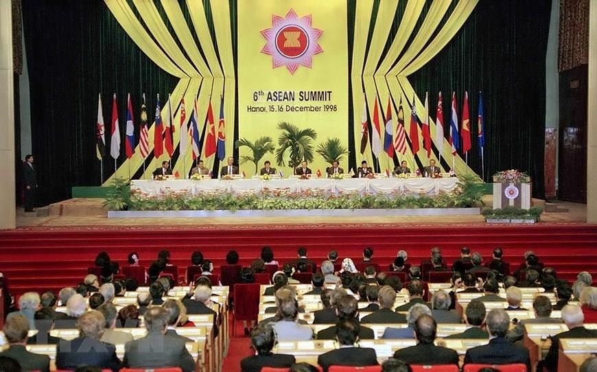 [Fotos] Vietnam, miembro activo y proactivo de ASEAN hinh anh 5