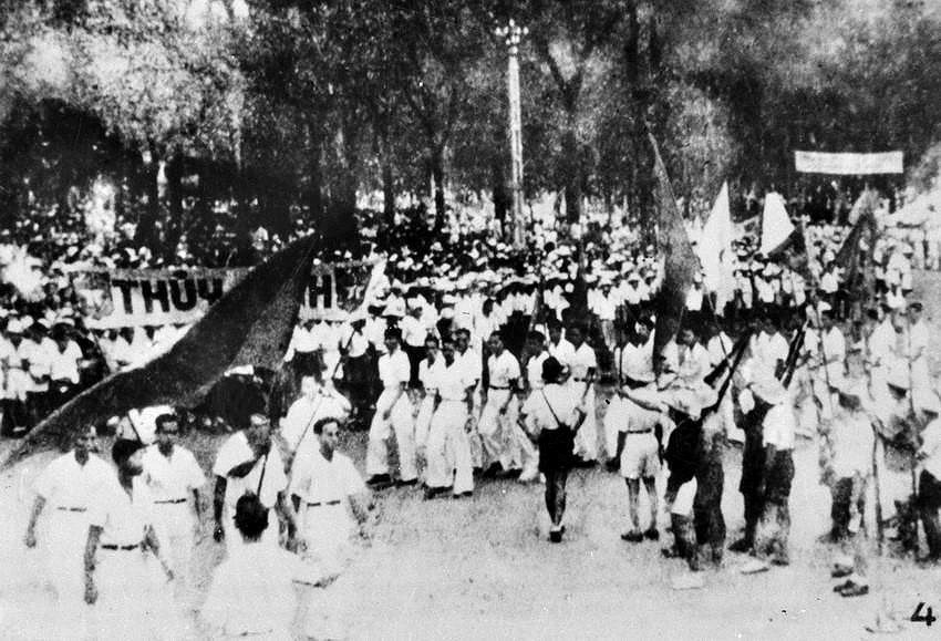 [Foto] Vietnam conmemora 74 aniversario de la Revolucion de Agosto hinh anh 1