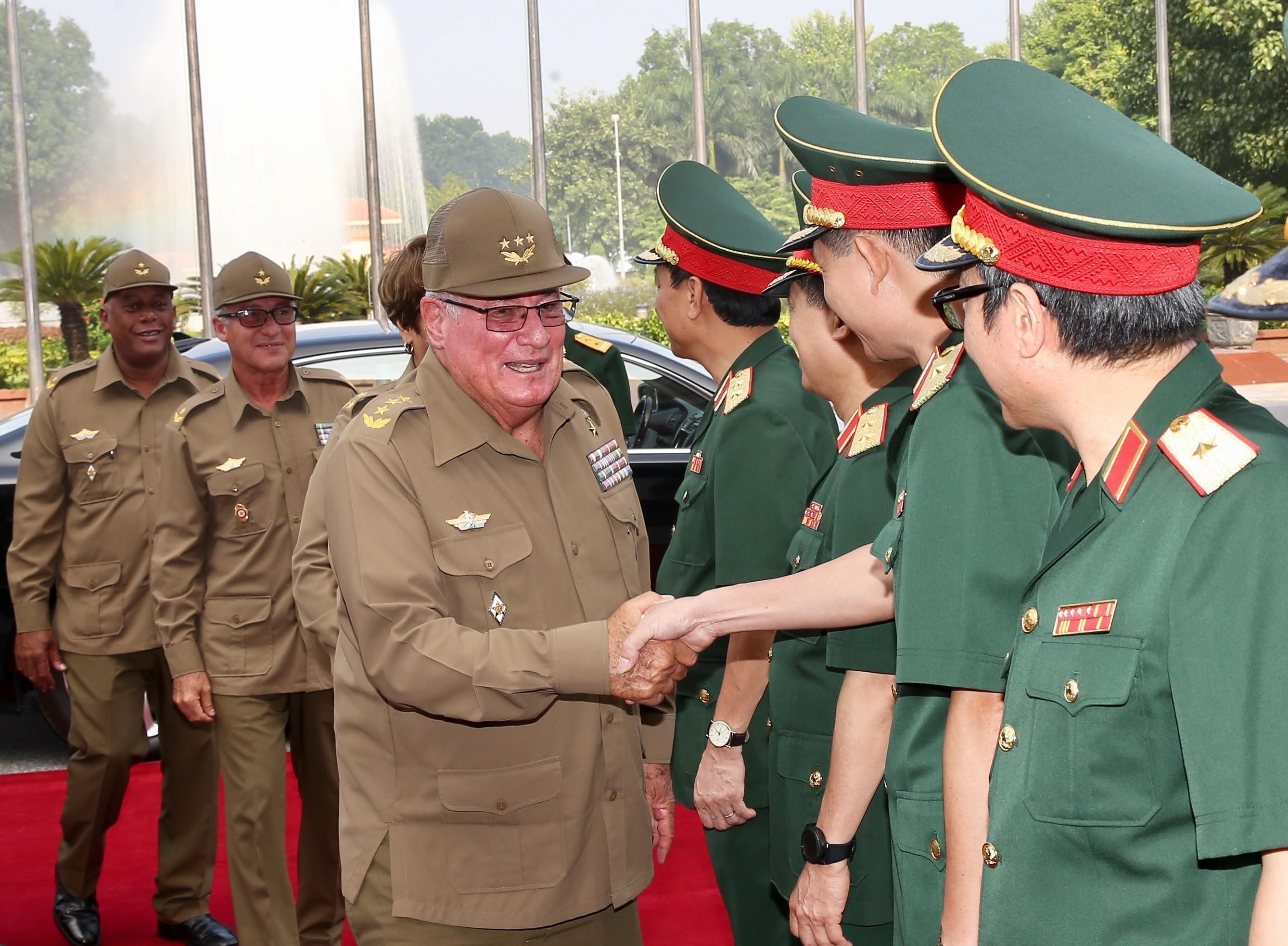 [Foto] Tercer Dialogo sobre Politicas de Defensa Vietnam-Cuba hinh anh 6