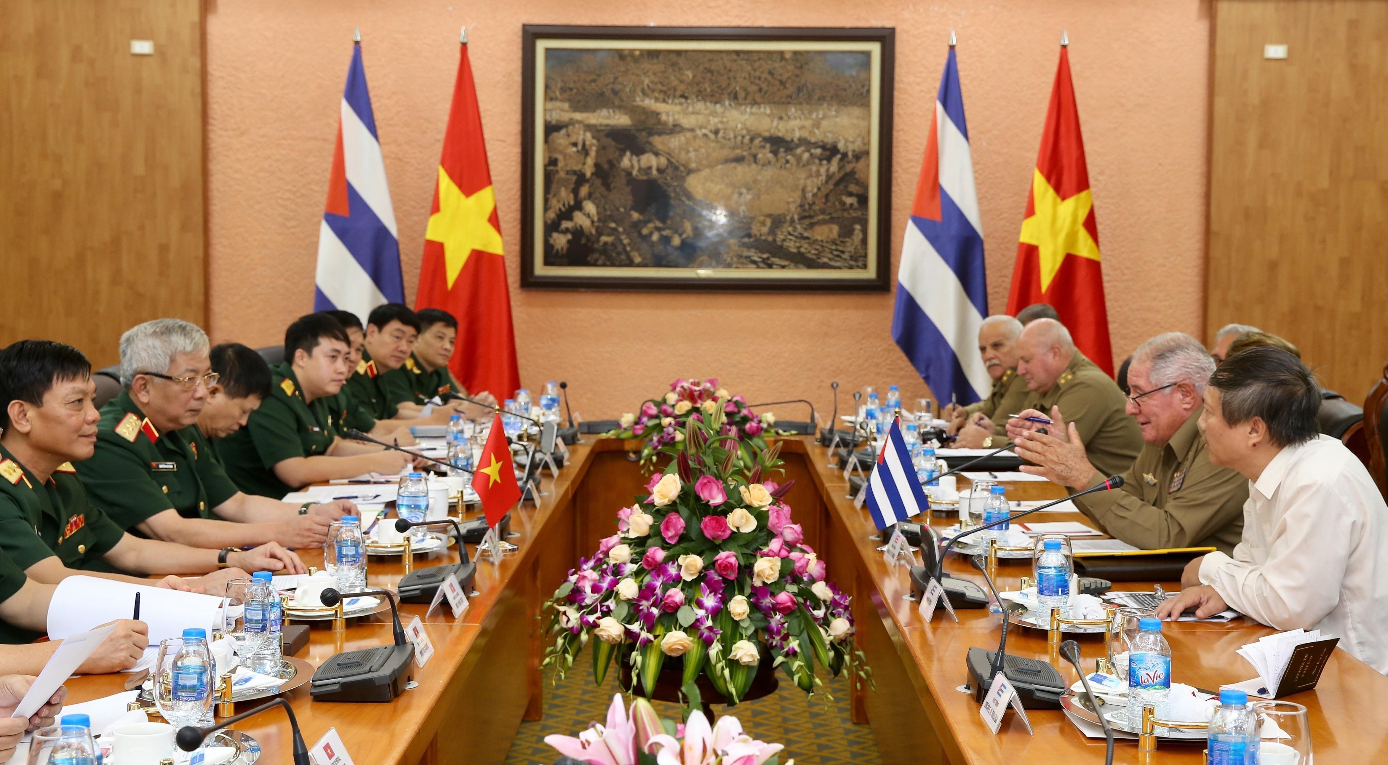 [Foto] Tercer Dialogo sobre Politicas de Defensa Vietnam-Cuba hinh anh 1