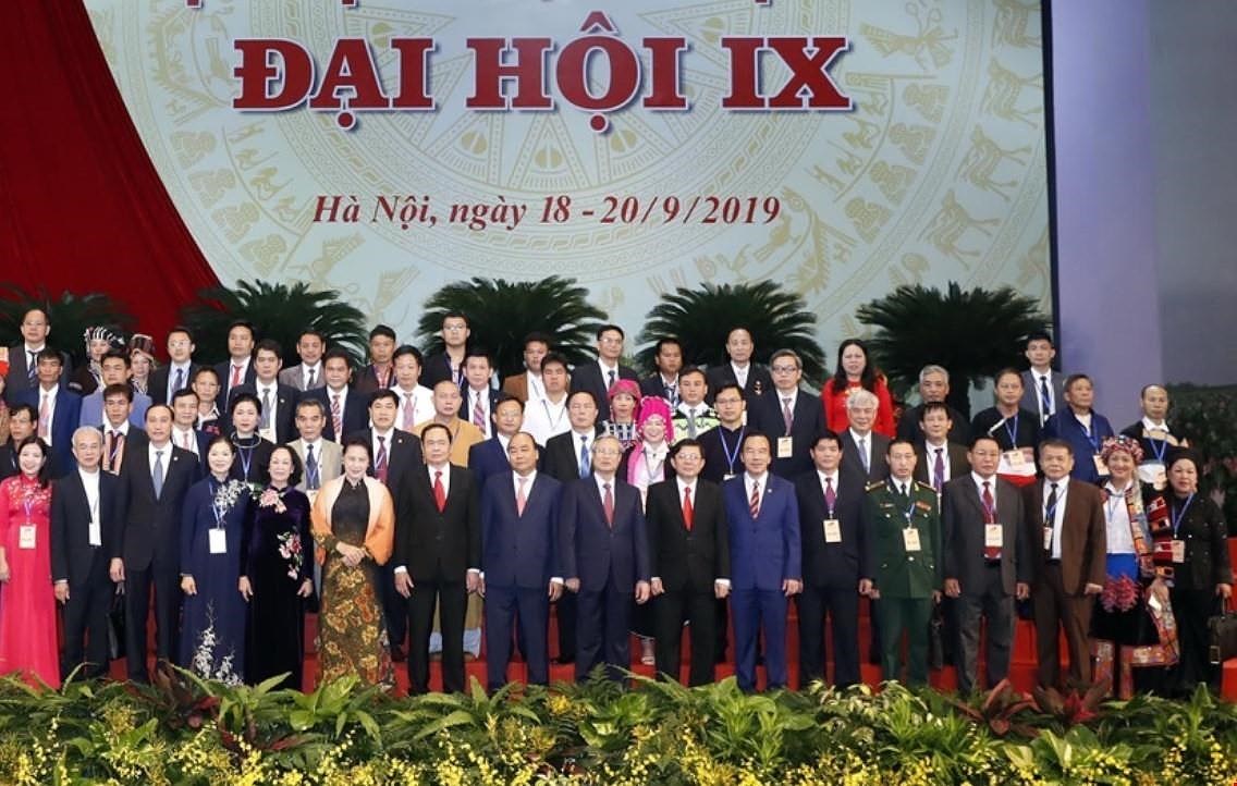 [Foto] Noveno Congreso Nacional del Frente de la Patria de Vietnam hinh anh 14