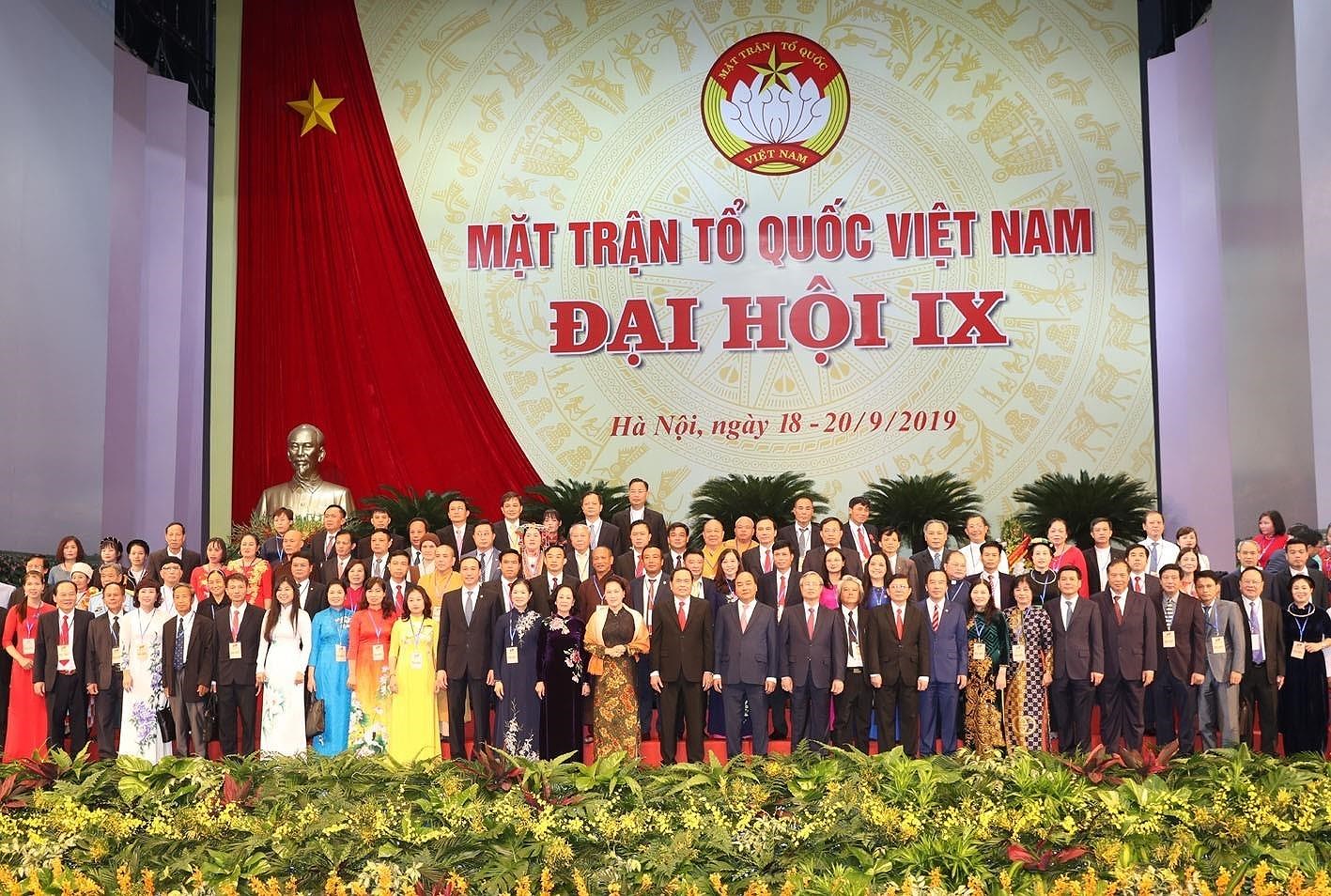 [Foto] Noveno Congreso Nacional del Frente de la Patria de Vietnam hinh anh 1