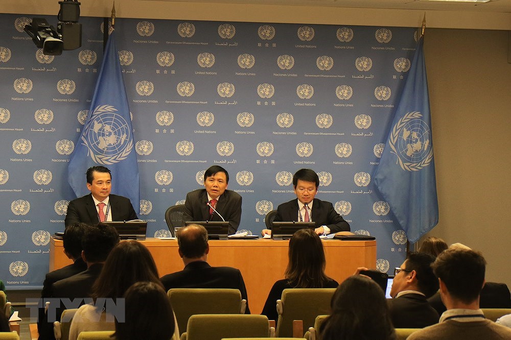 [Foto] Vietnam asume el cargo del miembro no permanente del Consejo de Seguridad de la ONU hinh anh 7