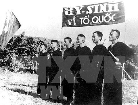 [Foto] 90 anos de fundacion del Partido Comunista de Vietnam hinh anh 13