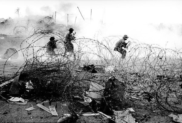 [Foto] Partido Comunista lidera el pueblo de Vietnam en la lucha contra la invasion estadounidense hinh anh 11