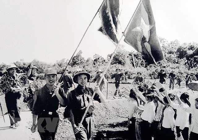 [Foto] Partido Comunista lidera el pueblo de Vietnam en la lucha contra la invasion estadounidense hinh anh 20