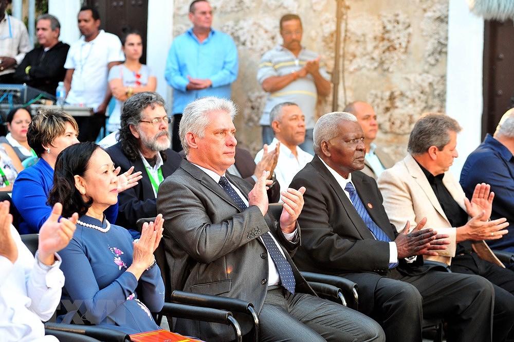 [Foto] Delegacion del Partido Comunista de Vietnam culmina su visita en Cuba hinh anh 2