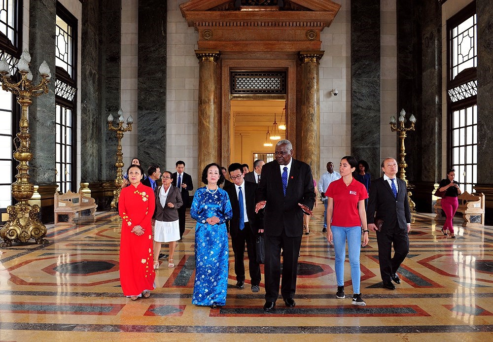 [Foto] Delegacion del Partido Comunista de Vietnam culmina su visita en Cuba hinh anh 8