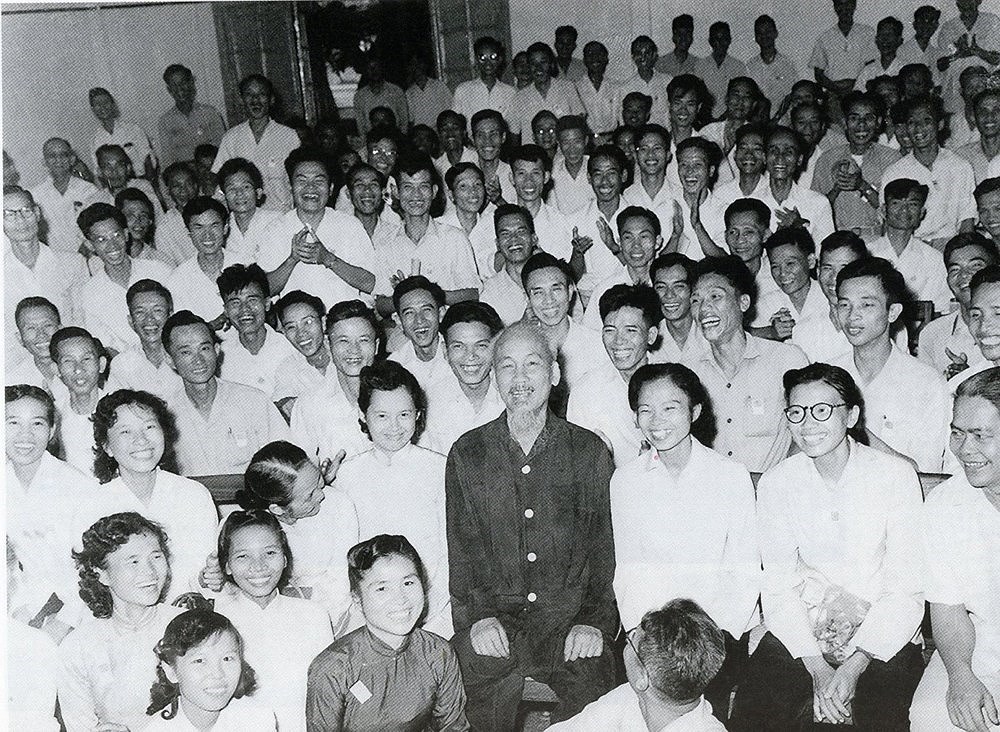 [Foto] Presidente Ho Chi Minh, fundador de la prensa revolucionaria vietnamita hinh anh 13
