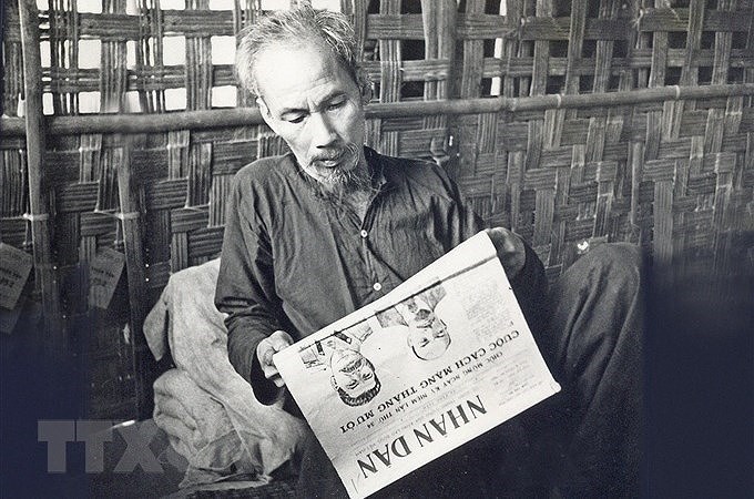 [Foto] Presidente Ho Chi Minh, fundador de la prensa revolucionaria vietnamita hinh anh 17