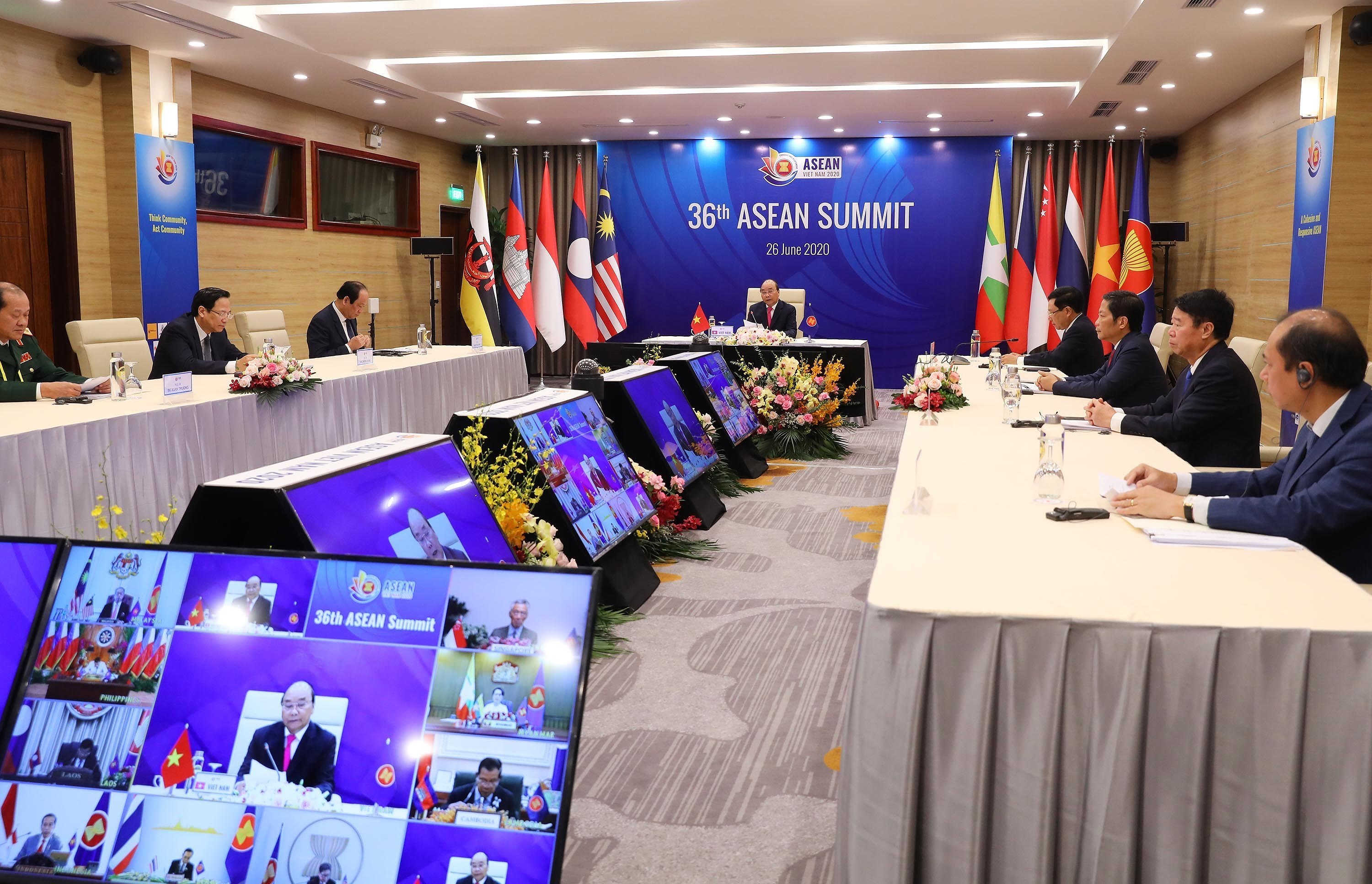 [Foto] ASEAN 2020: Premier vietnamita, Nguyen Xuan Phuc, preside Cumbre 36 de ASEAN hinh anh 6