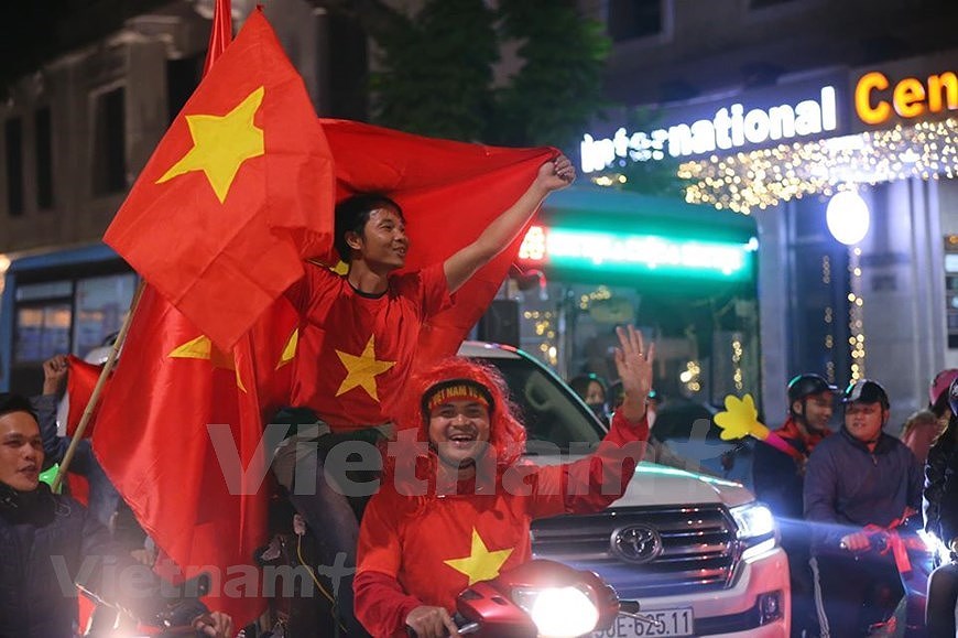 [Fotos] Sueno cumplido: Vietnam se proclama por primera vez campeon de SEA Games hinh anh 17