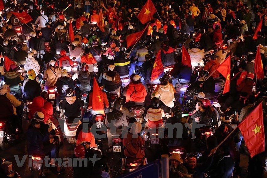 [Fotos] Sueno cumplido: Vietnam se proclama por primera vez campeon de SEA Games hinh anh 19