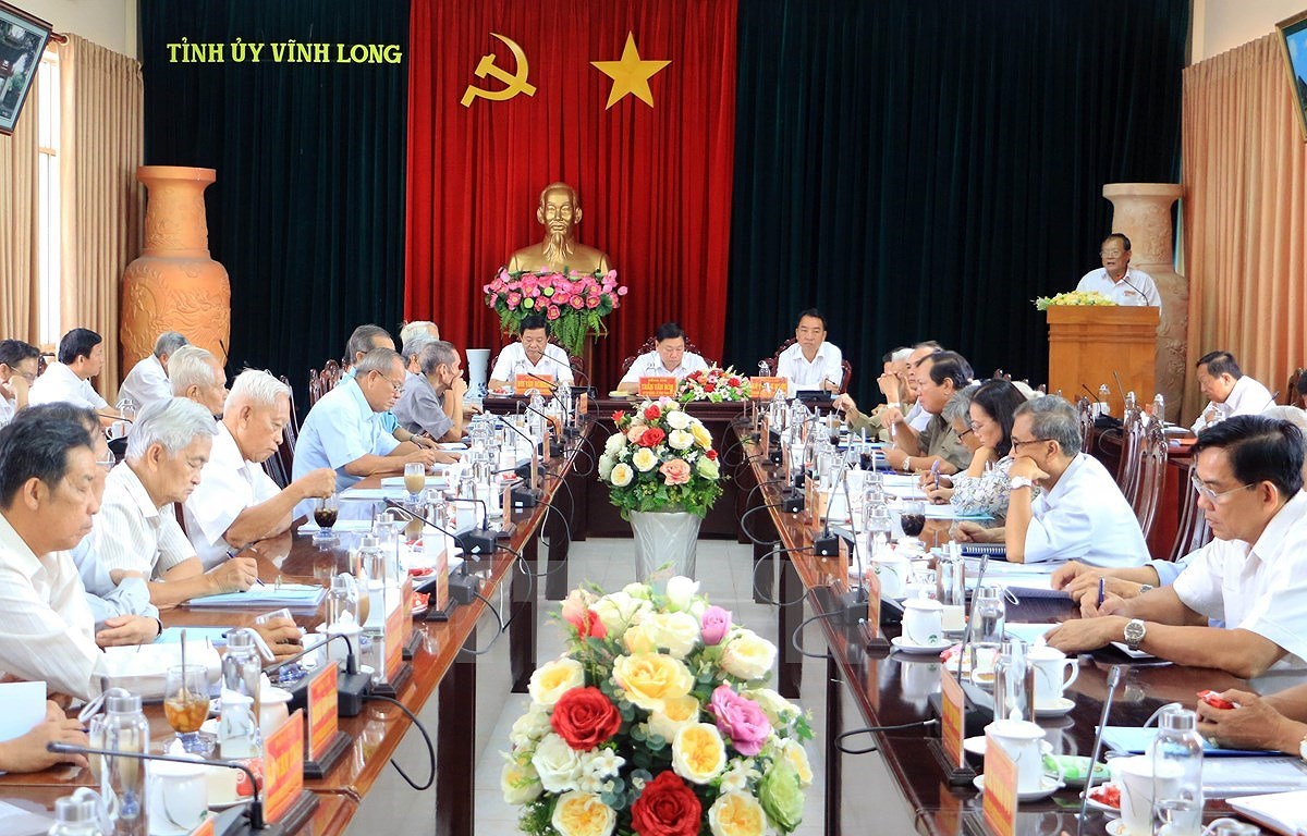 Provincia vietnamita de Vinh Long por perfeccionar liderazgo del Comite partidista hinh anh 1