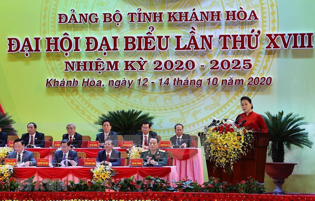 Presidenta de Parlamento vietnamita insta a provincia de Khanh Hoa a fortalecer desarrollo economico hinh anh 1