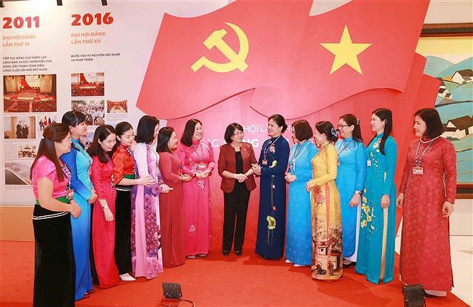 Facilitan condiciones para la mayor contribucion femina al desarrollo de Vietnam hinh anh 1