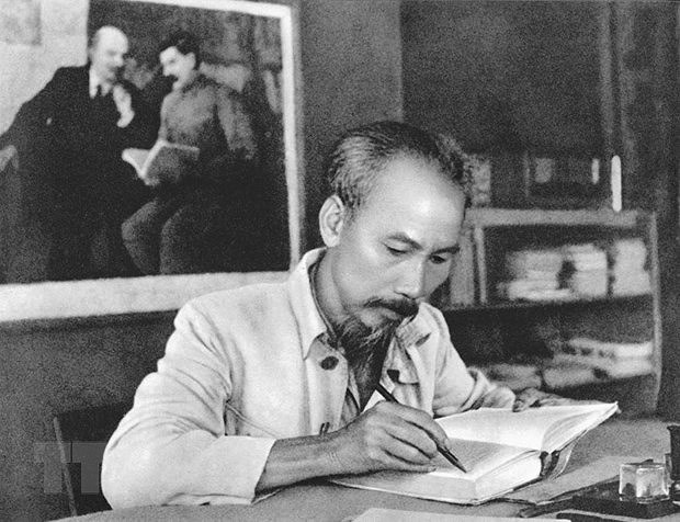 Ideologia antirracista del Presidente Ho Chi Minh capta atencion de academicos canadienses hinh anh 1
