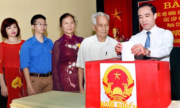 Garantizan equidad entre candidatos para las proximas elecciones en Vietnam hinh anh 2