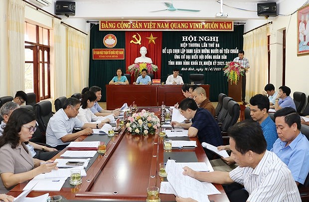 Localidades completan listas de candidatos para elecciones parlamentarias y de los Consejos Populares hinh anh 2