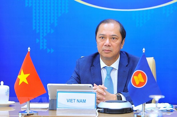 Propone Vietnam a la ASEAN y China impulsar recuperacion sostenible postCOVID-19 hinh anh 1