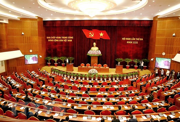 Clausuran tercer pleno del Comite Central del Partido Comunista de Vietnam hinh anh 1