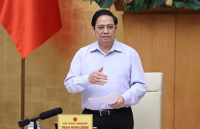 Exigen perfeccionar instituciones a favor del desarrollo de Vietnam hinh anh 1