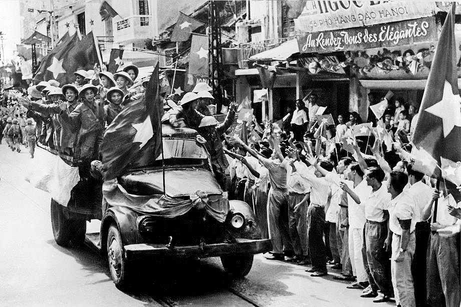 El 10 de octubre de 1954: Regreso del ejercito victorioso a Hanoi hinh anh 1