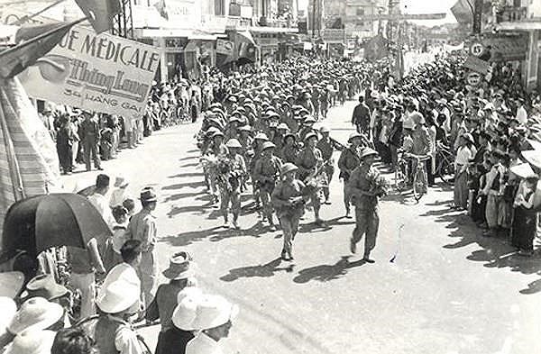 El 10 de octubre de 1954: Regreso del ejercito victorioso a Hanoi hinh anh 4