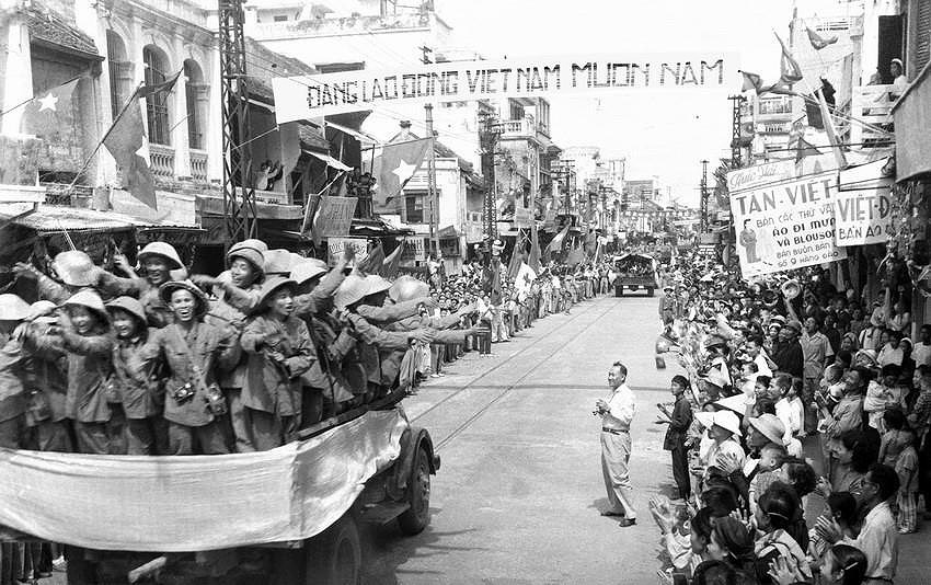El 10 de octubre de 1954: Regreso del ejercito victorioso a Hanoi hinh anh 14