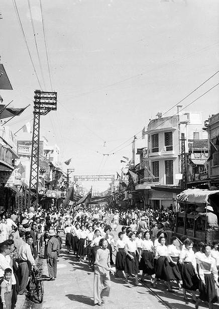 El 10 de octubre de 1954: Regreso del ejercito victorioso a Hanoi hinh anh 15
