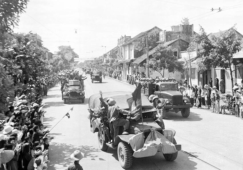 El 10 de octubre de 1954: Regreso del ejercito victorioso a Hanoi hinh anh 18