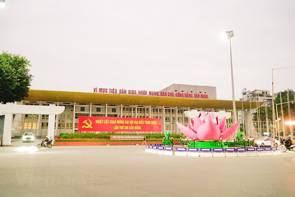 Decoradas calles de Hanoi para dar la bienvenida al XIII Congreso Nacional del PCV hinh anh 2