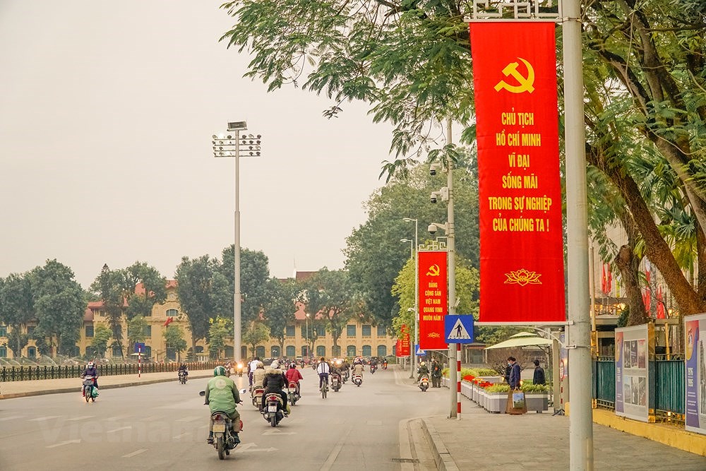 Decoradas calles de Hanoi para dar la bienvenida al XIII Congreso Nacional del PCV hinh anh 9