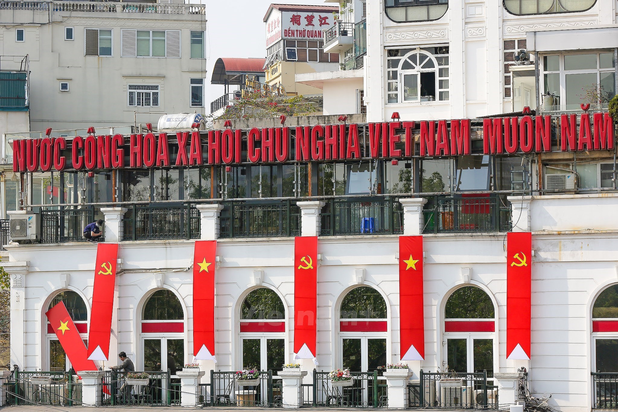 Hanoi se viste de gala para dar la bienvenida al XIII Congreso Nacional del Partido hinh anh 7
