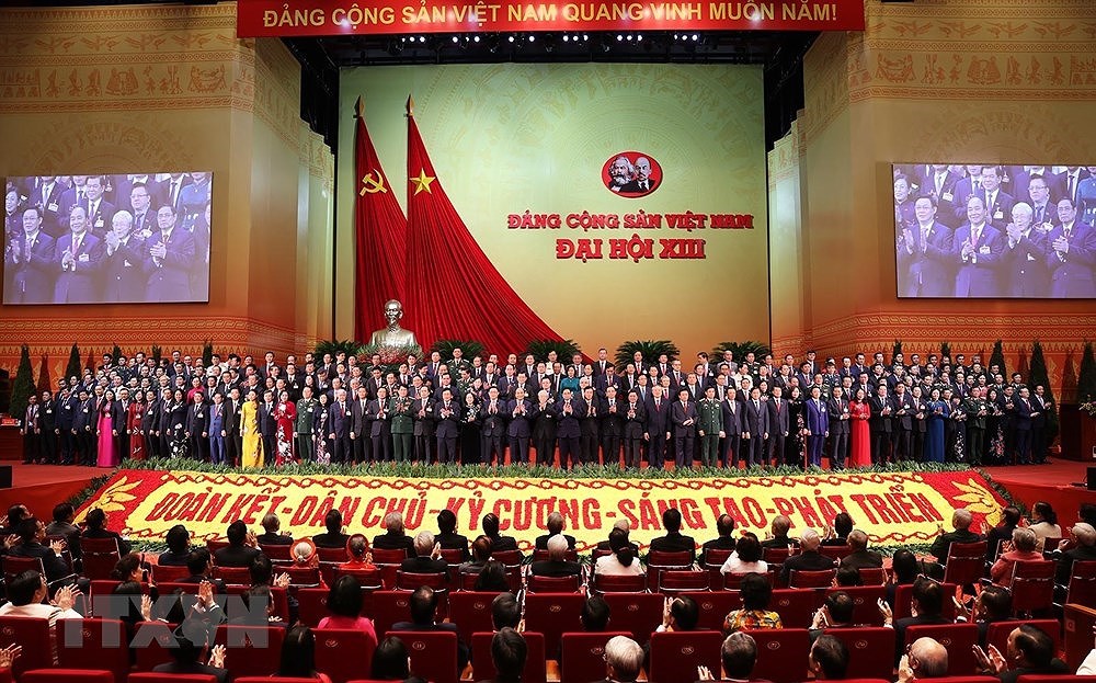 Presentan el Comite Central del Partido Comunista de Vietnam del XIII mandato hinh anh 2
