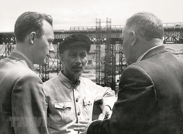 Memorias sobre el Presidente Ho Chi Minh en Rusia hinh anh 2